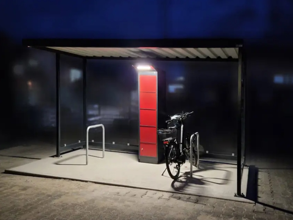 TORO E-Bike Station 4 Night 02 TORO E-Bike Station 4 Night